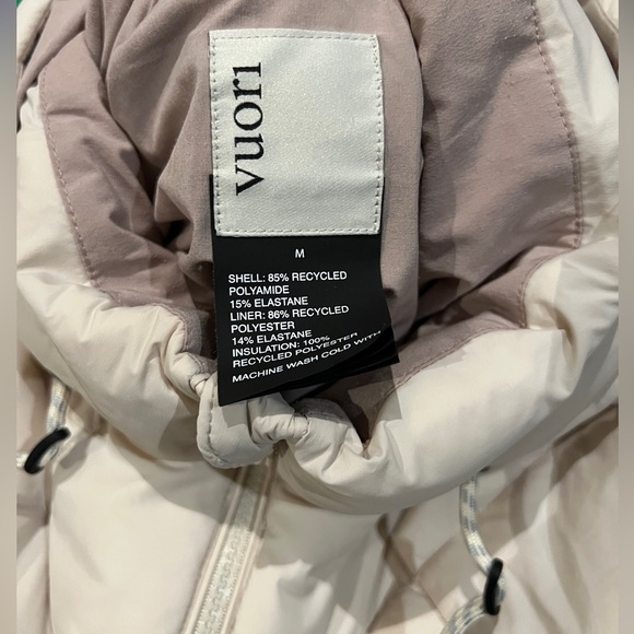 Vuori Decompression Jacket Primaloft Thermoplume Insulated Dune Cream Medium EUC - Picture 7 of 11